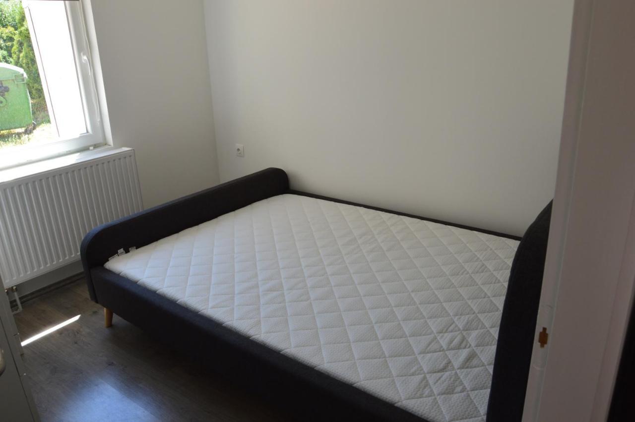 Quiet Residential Area B Taplan - 2 Bedroom And Living Room Apartment Szombathely Exterior foto
