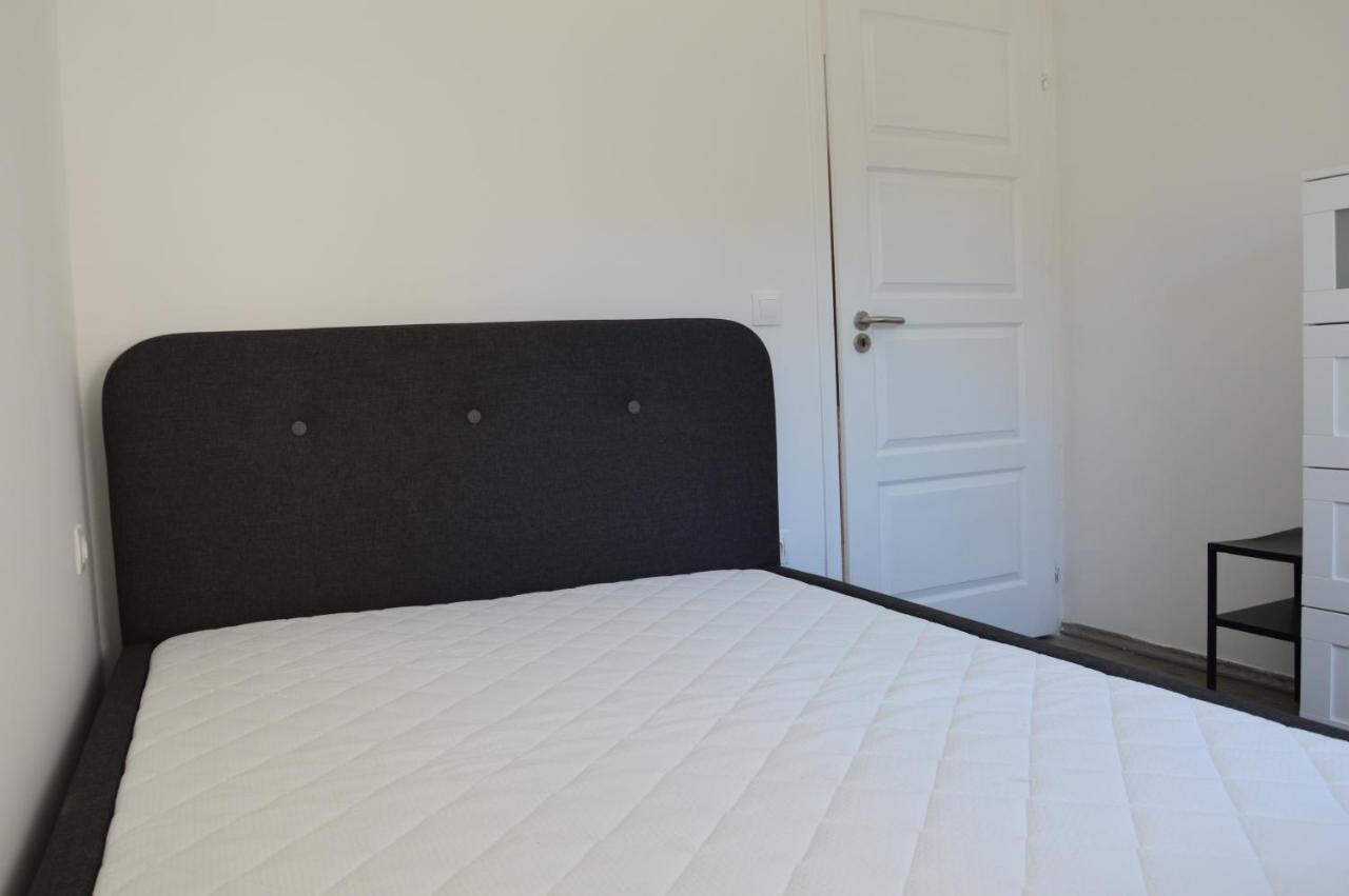 Quiet Residential Area B Taplan - 2 Bedroom And Living Room Apartment Szombathely Exterior foto